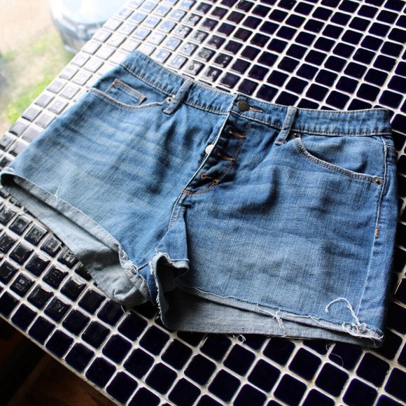 UNIVERSAL THREAD HIGH RISE SHORTIE STRETCH BUTTON FLY CUT JEAN SHORTS 8/29R-EUC - Picture 3 of 6